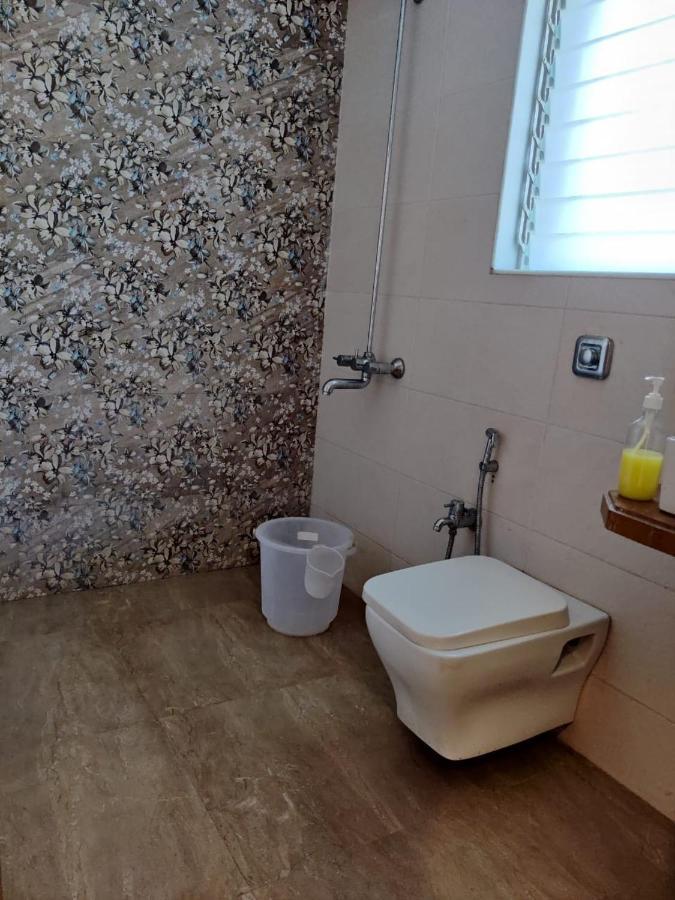 White House Beach Resort, Nagaon 외부 사진