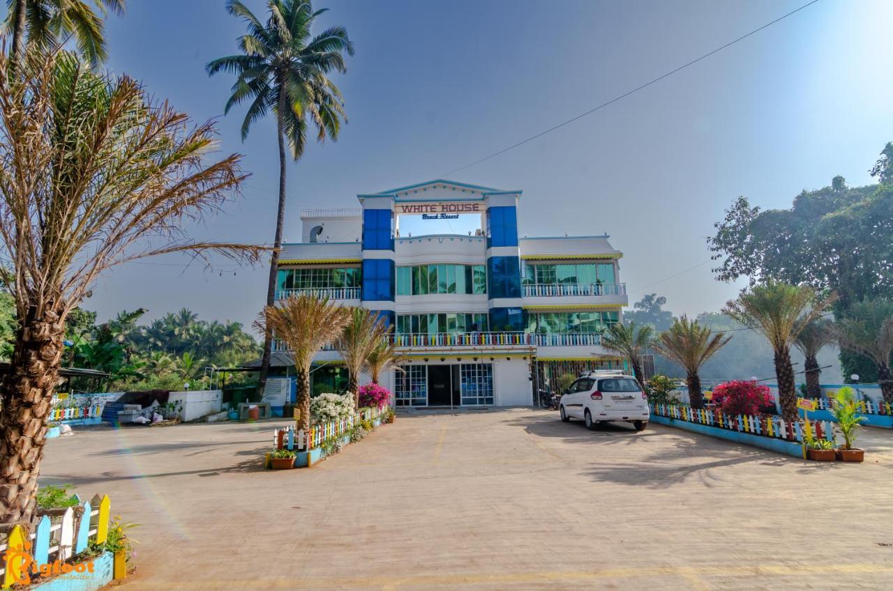 White House Beach Resort, Nagaon 외부 사진